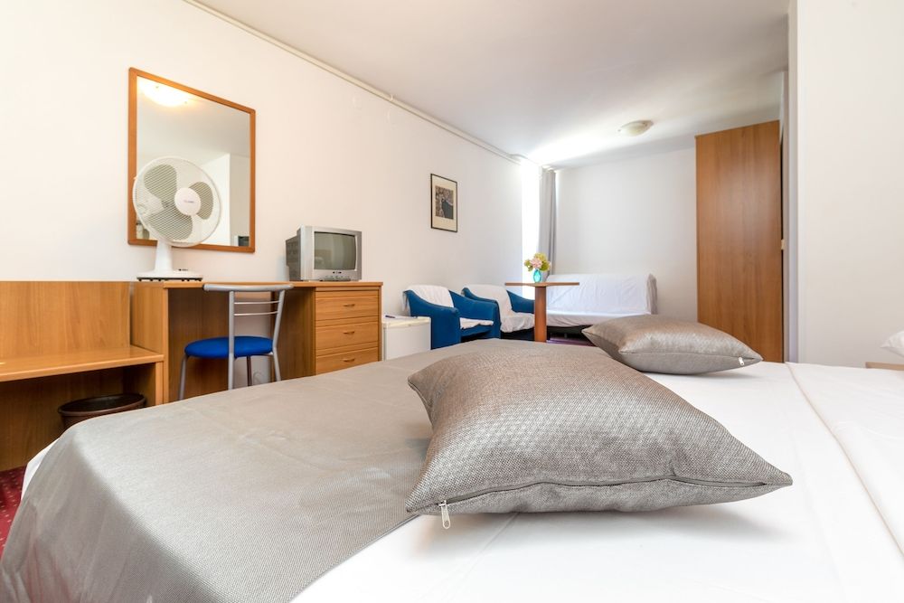 Triple Room, City View