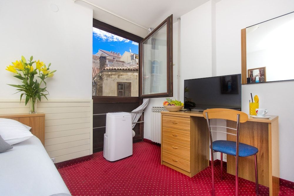 Single Room, City View