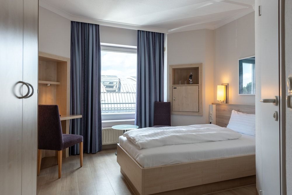 IntercityHotel Kiel Business Room, City View