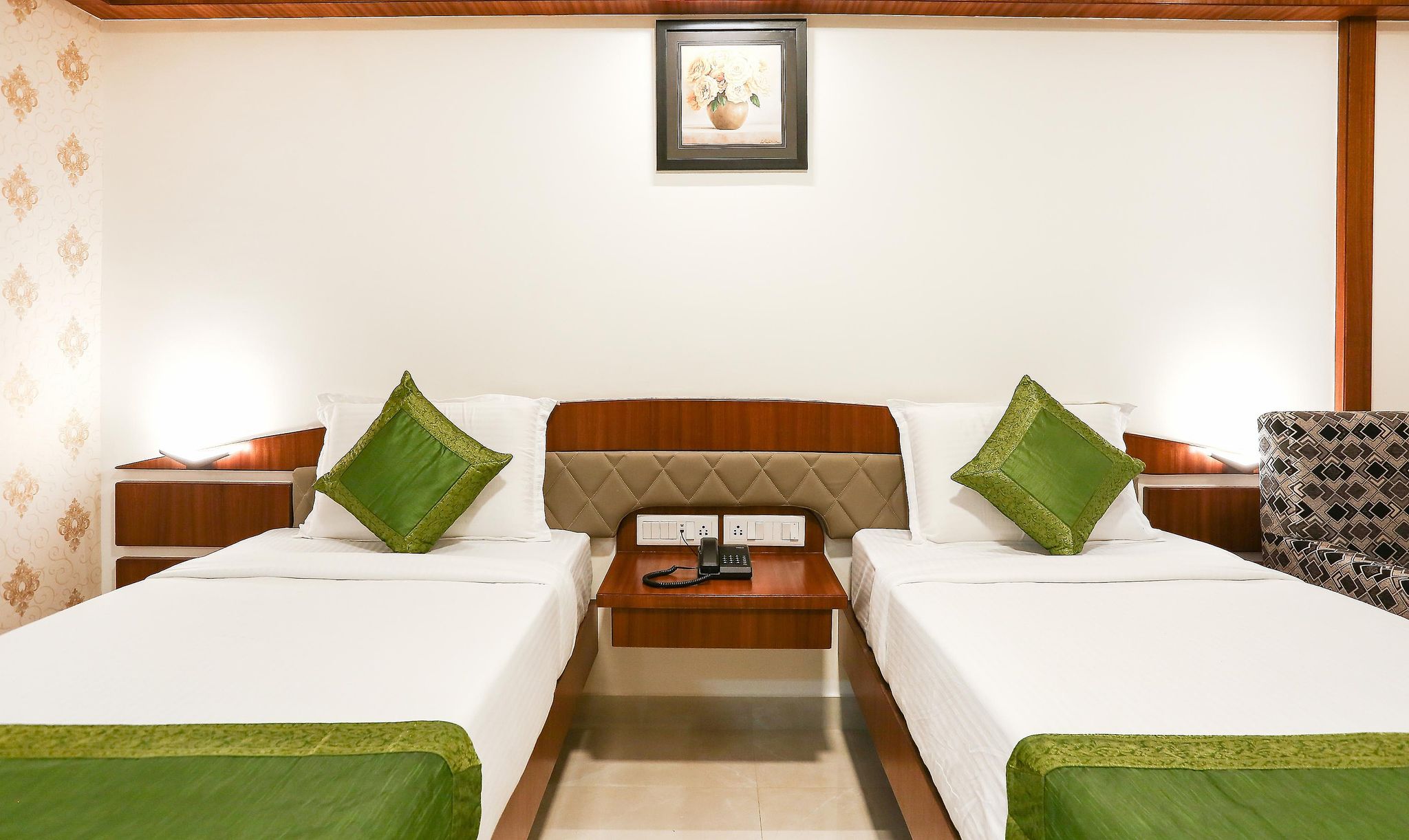 Treebo Premium Akshaya Mahal Inn Standard Double Room 3