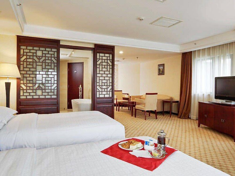 TianAn Rega Hotel Deluxe Twin Room 2