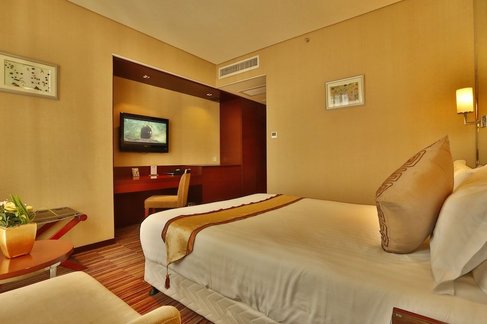 undefined Rayfont Downtown Hotel Shanghai 4