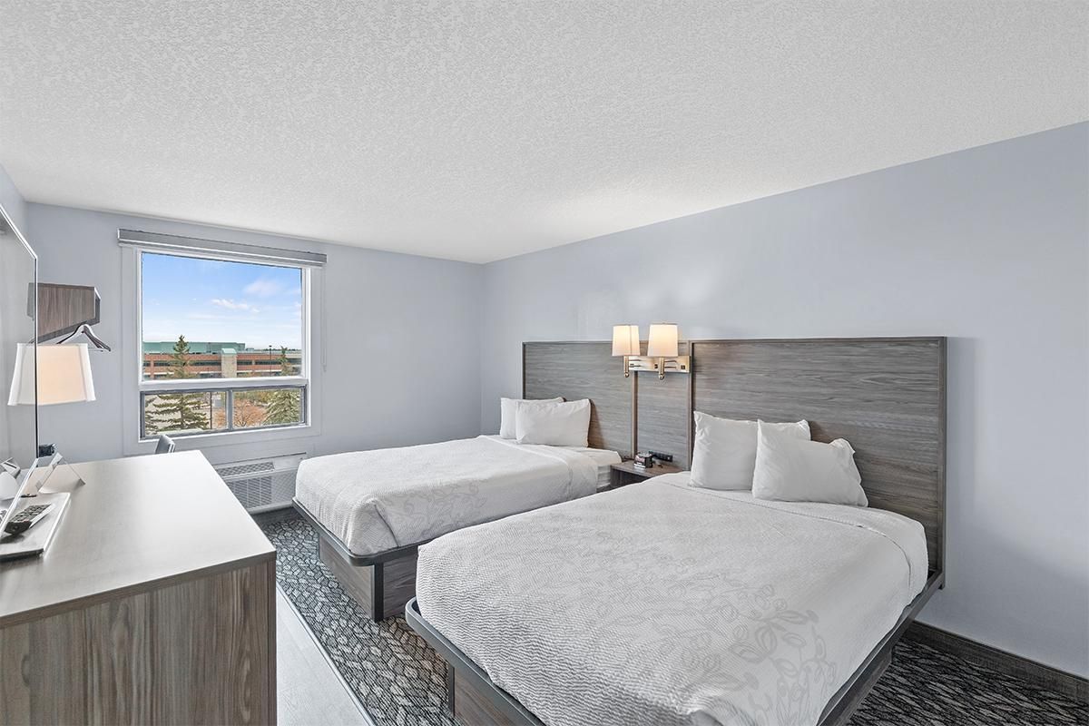 undefined Emerald Hotel & Suites 9