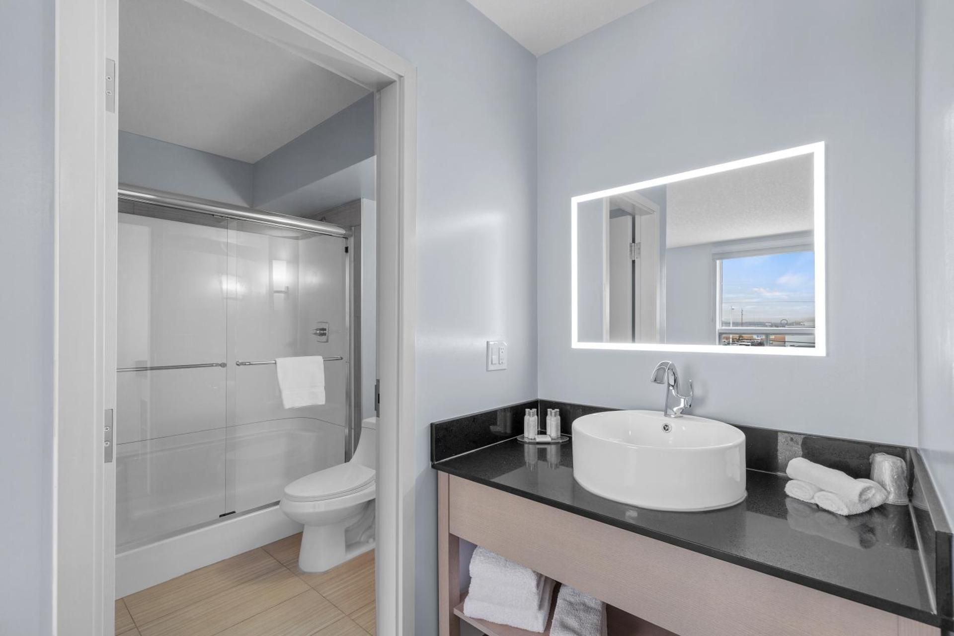 Premium Room w/ Two Double Beds