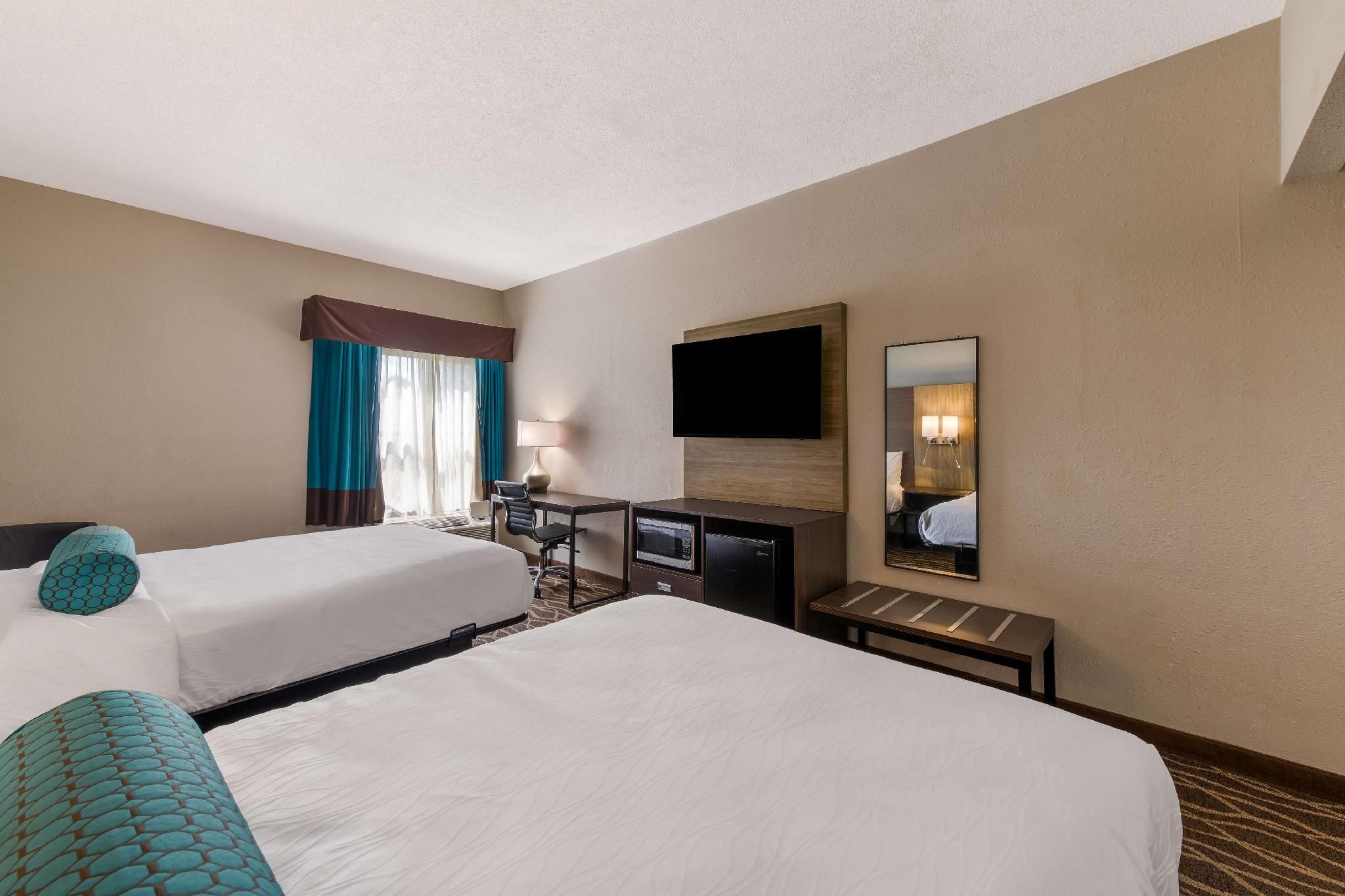2 double beds, nonsmoking