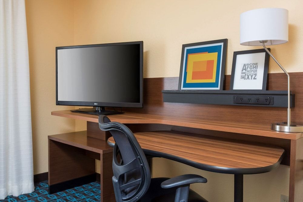 Room, 1 King Bed (Hearing Accessible)