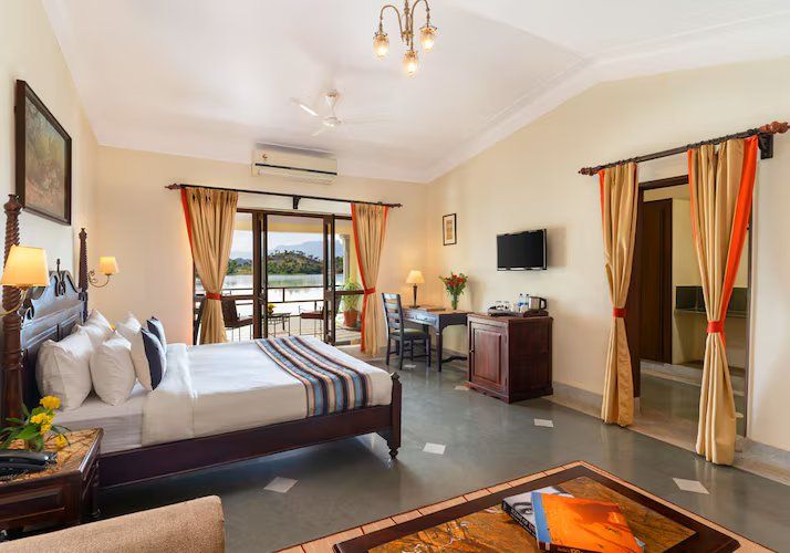 Deluxe Suite Room