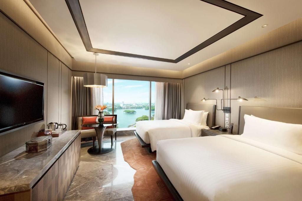 King One Bedroom Deluxe Suite