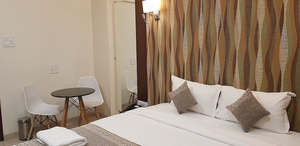 THE MYRIAD Business Hotel Deluxe Room 3