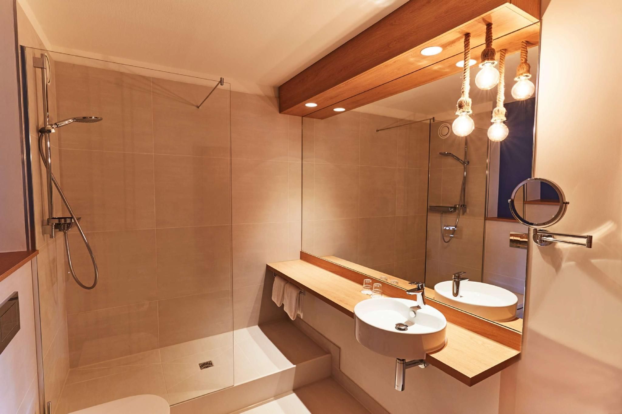 Steigenberger Conti Hansa Hotel Standard Double Room 3