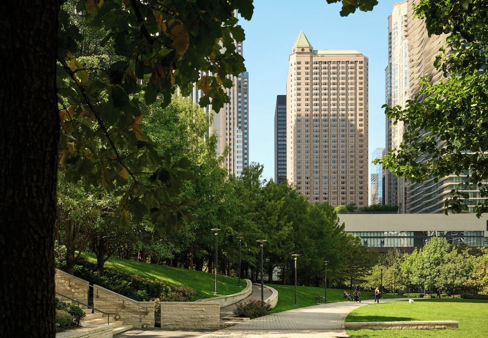 undefined Fairmont Chicago at Millennium Park