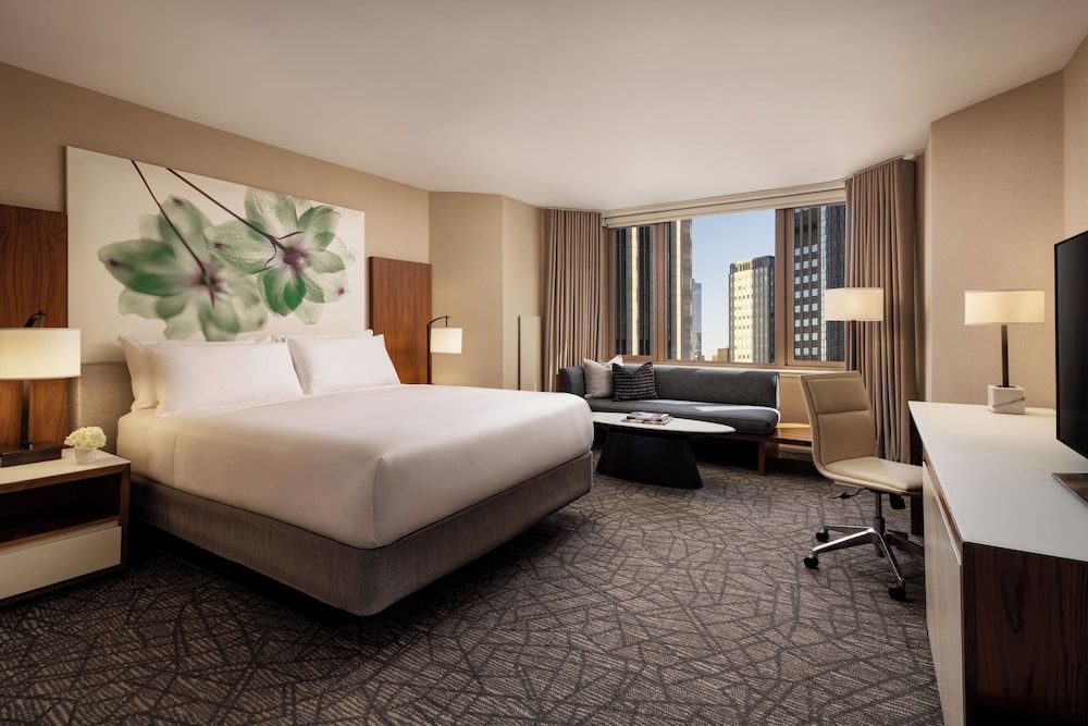 Fairmont Room, 1 King Bed, City View