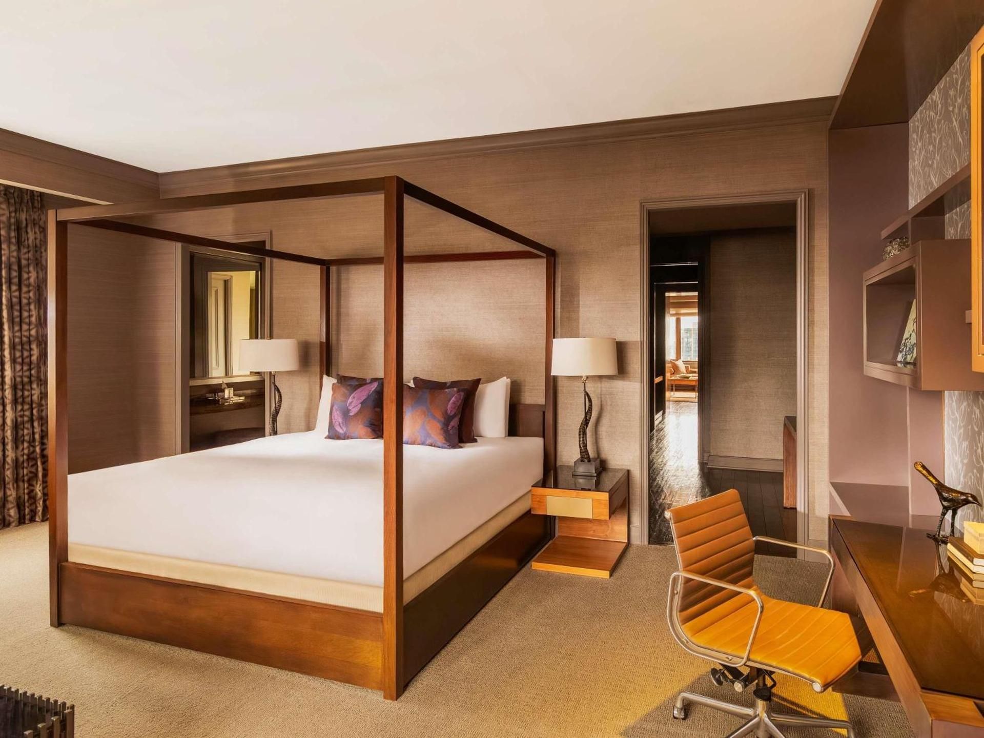 Lincoln Park 1 Bedroom Suite King Gold Lounge Access