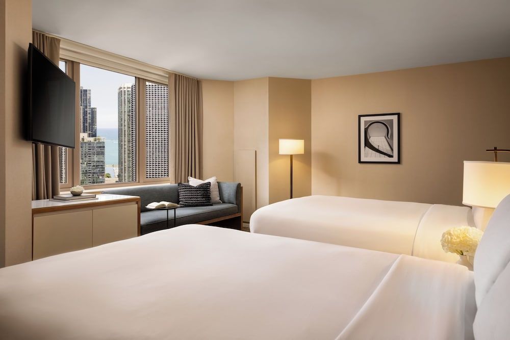 Fairmont Chicago at Millennium Park