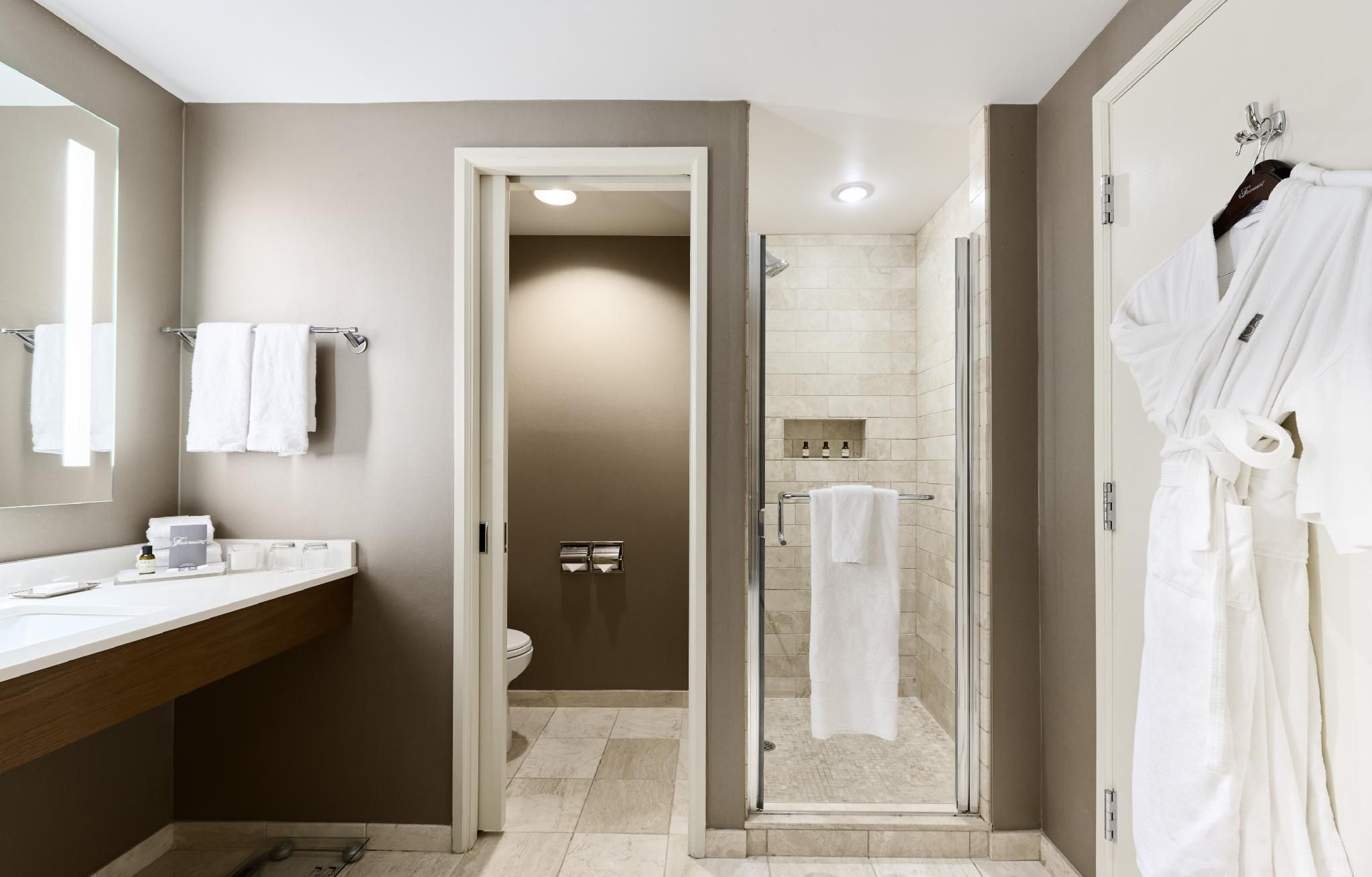 undefined Fairmont Chicago at Millennium Park 10