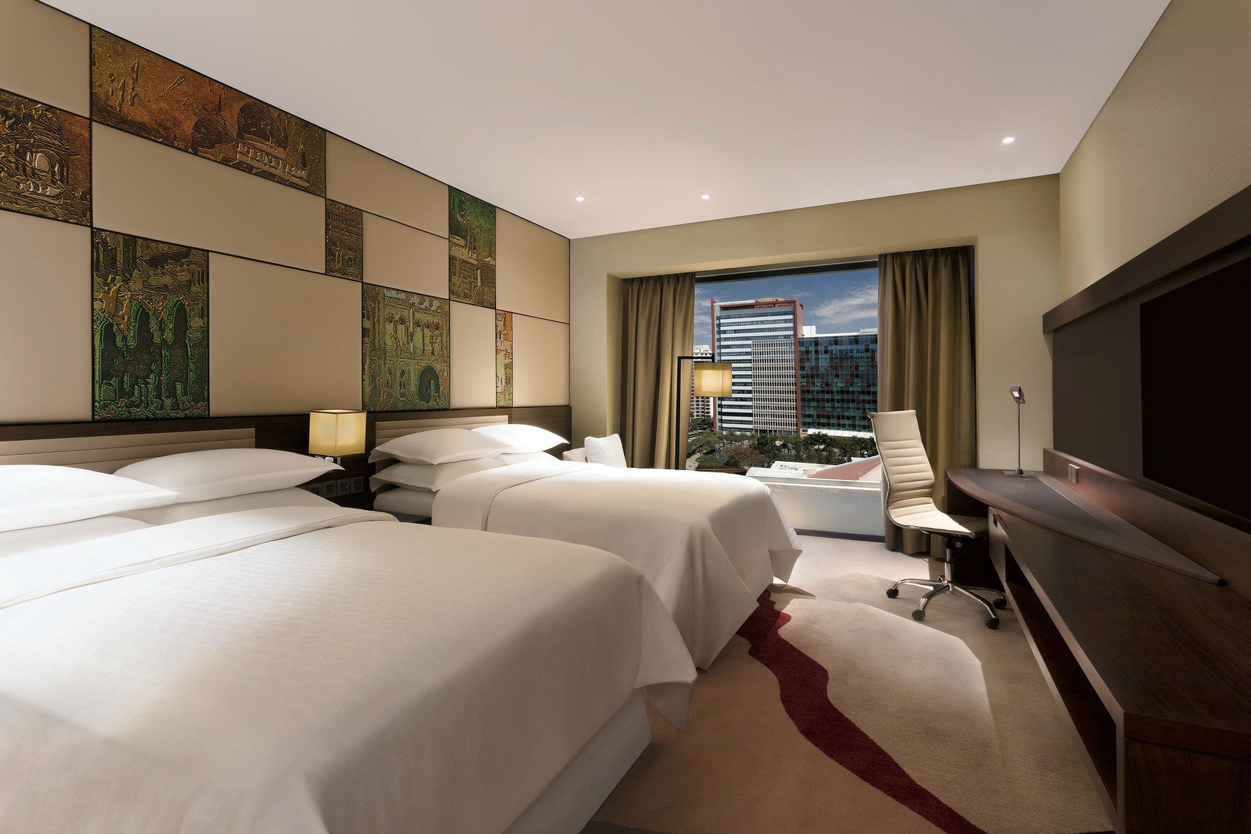 Twin/Twin Deluxe Guest Room