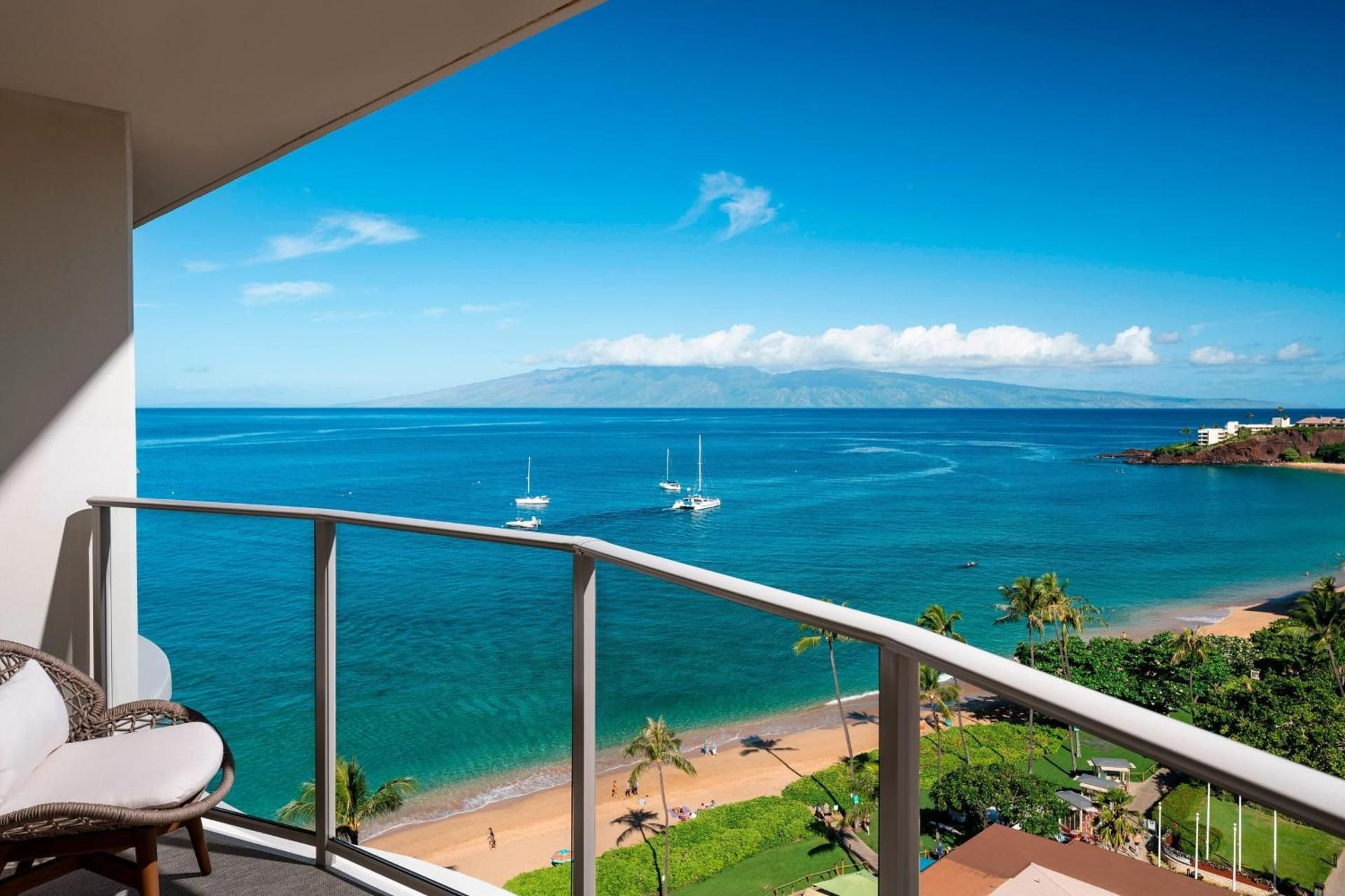 Queen Room with Two Queen Beds, Adapted Tub, Balcony and Ocean View - Hokupaa/Mobility Accessible