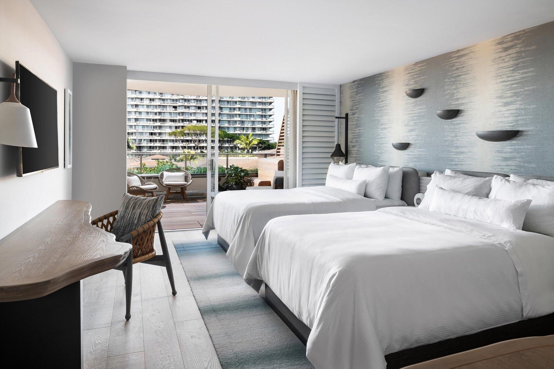 Hokupaa Extended Lanai, Guest room, 2 Queen, Partial ocean view, Lanai Experience, Low floor