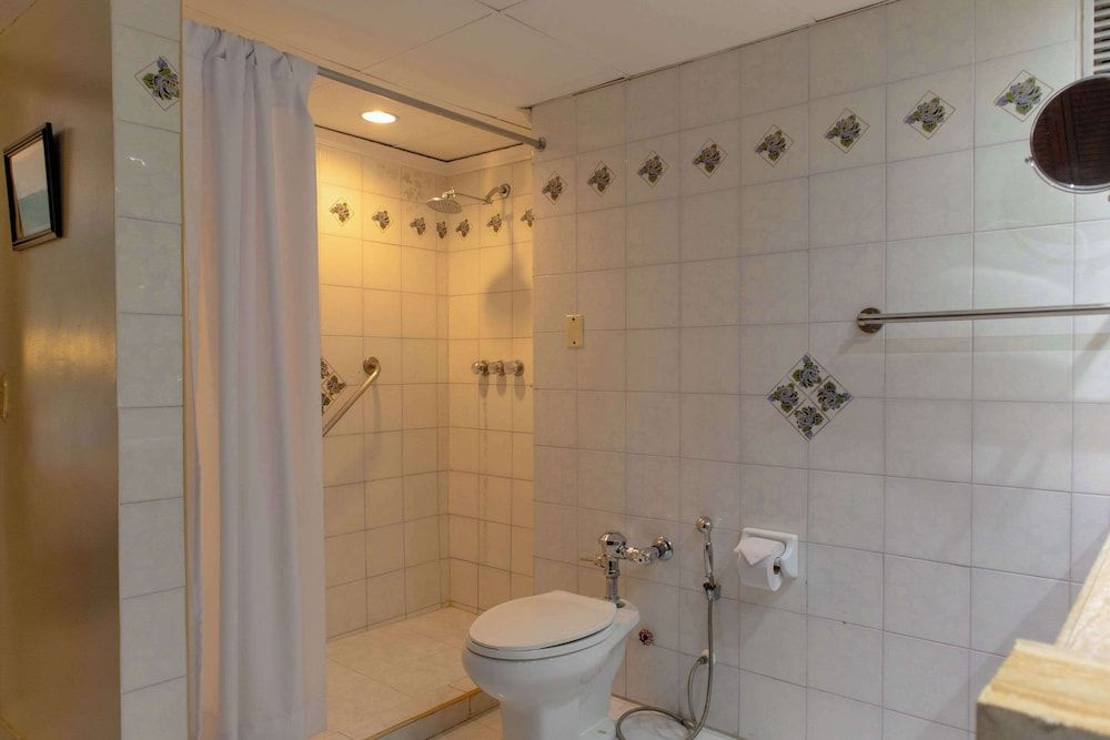 Hotel Faranda Express Puerta Del Sol Barranquilla, A Member of Radisson Individuals Suite, 1 King Bed, Non Smoking (1 Bedroom) 3