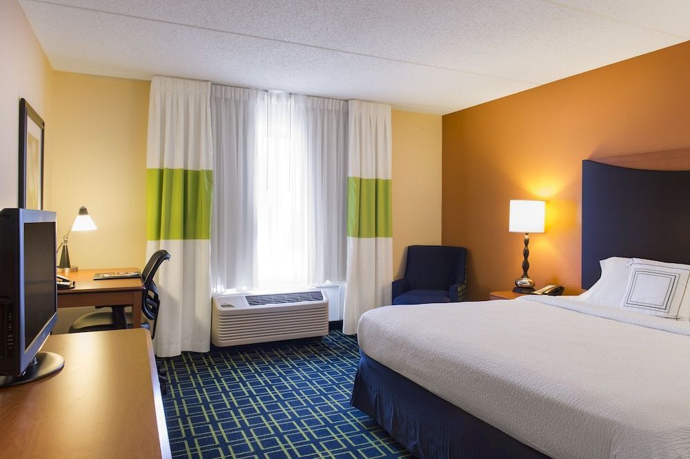 Room, 1 King Bed, Non Smoking
