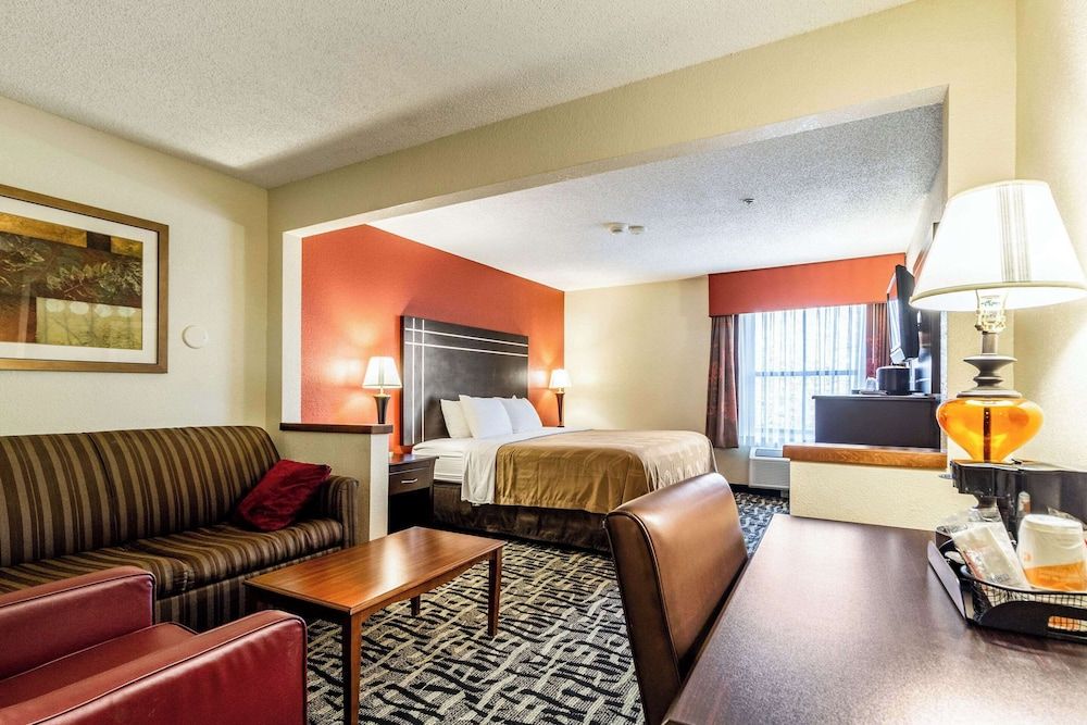 Standard Suite, 1 King Bed, Non Smoking