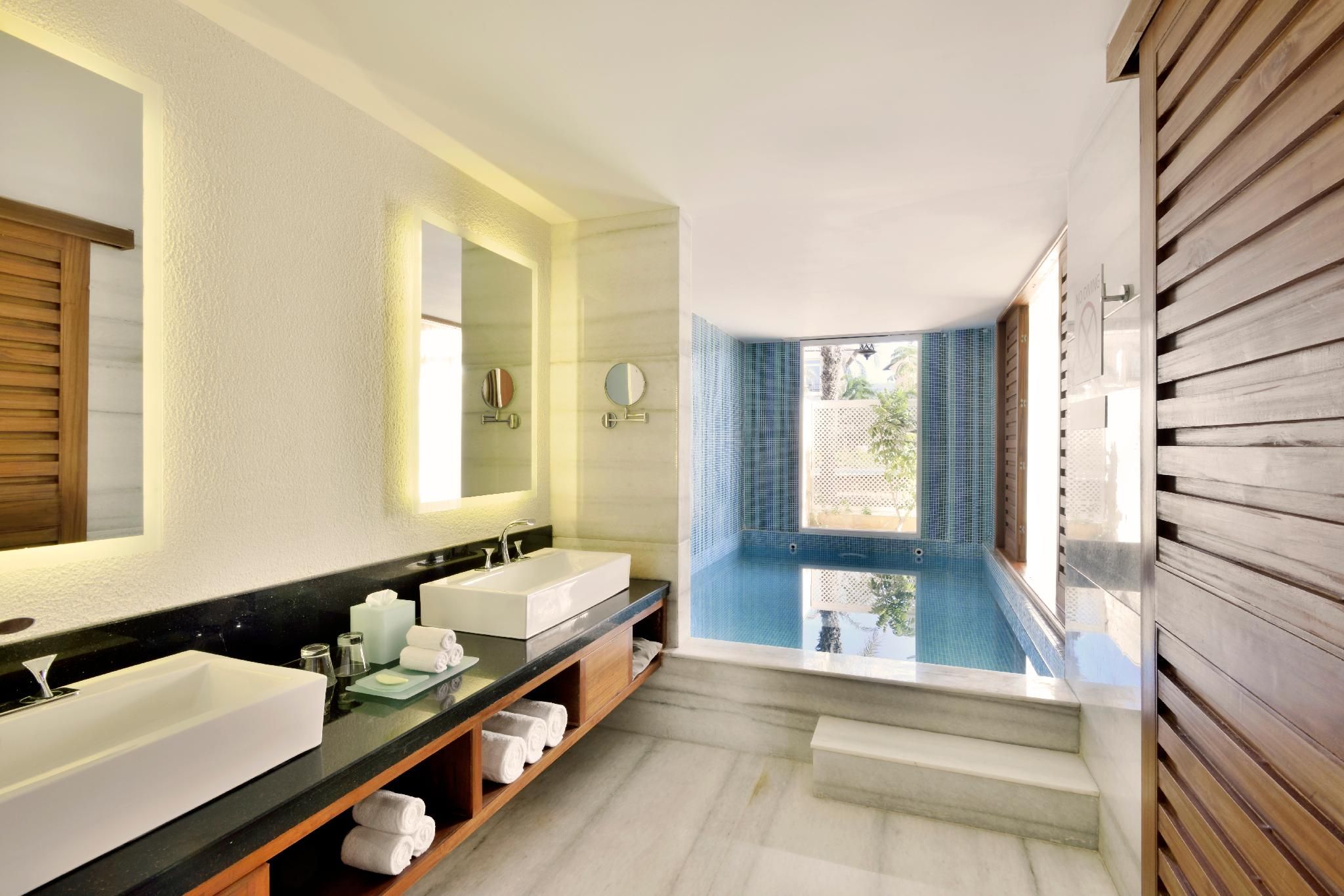 Luxury Villa, Villa, 2 Queen, Pool access, Private pool