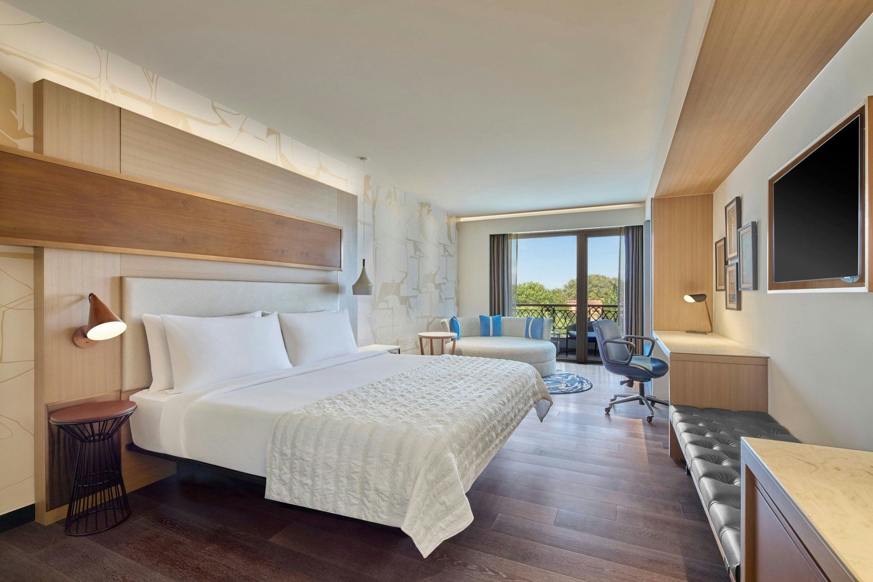 Family Studio with 1 King Bed and City View and Balcony