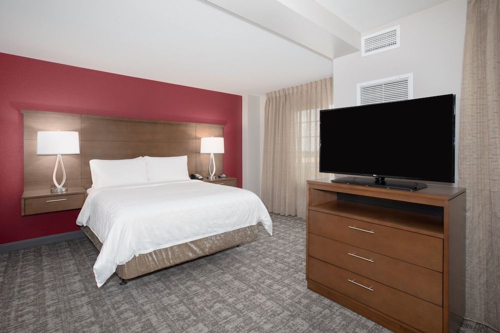Staybridge Suites Denver International Airport by IHG Studio Suite, 1 Queen Bed, Accessible, Kitchen (Communications) 2
