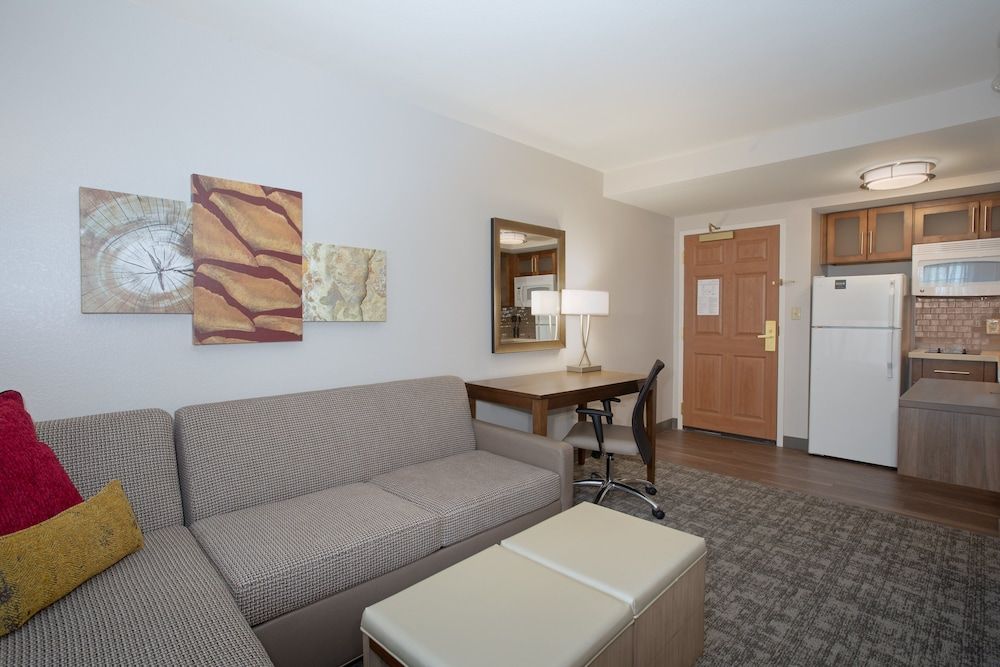 Staybridge Suites Denver International Airport by IHG Studio Suite, 1 Queen Bed, Accessible, Kitchen (Communications) 8