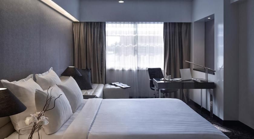 Pullman Jakarta Indonesia Superior Room 1 Queen Bed