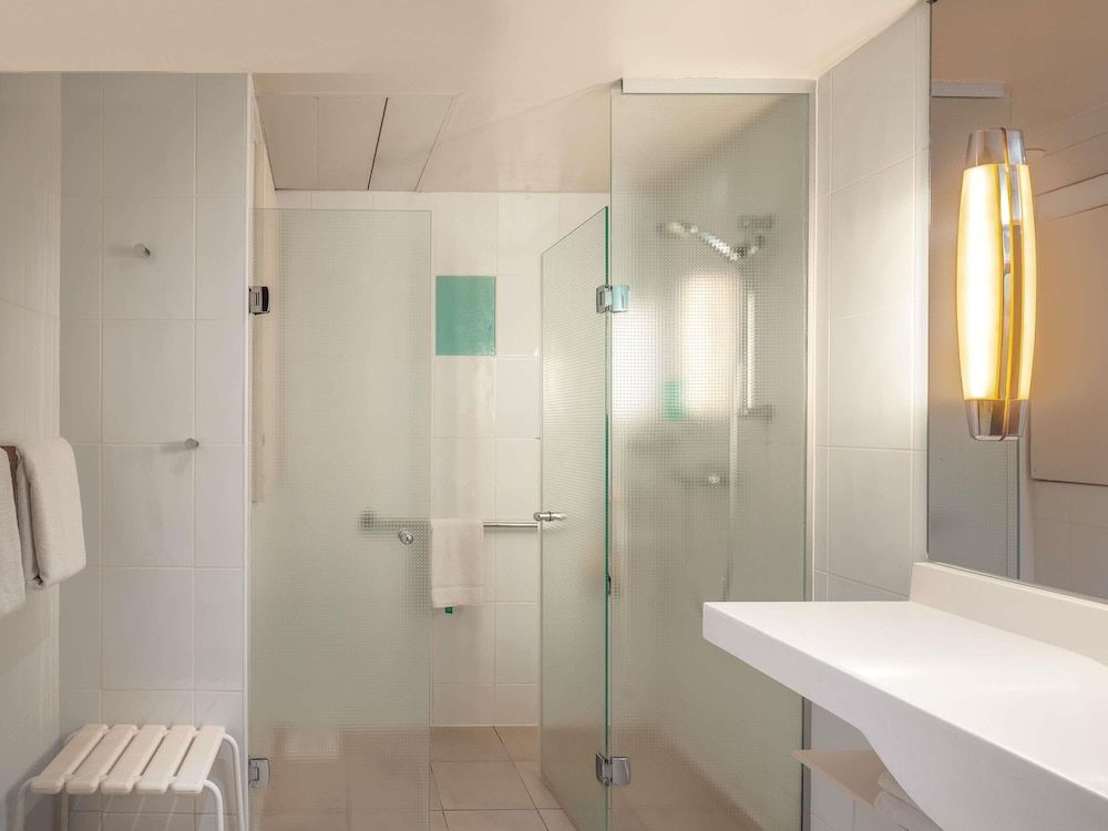 undefined Novotel Paris Centre Tour Eiffel 10