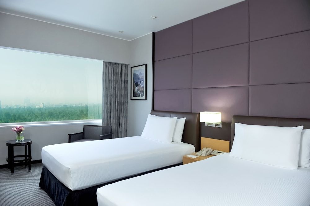 Room, 2 Twin Beds (View)