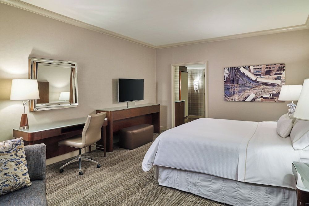 undefined The Westin Chicago River North 6