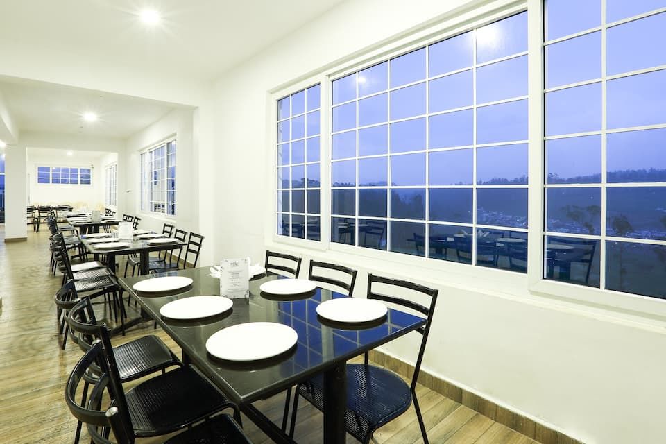 Food & Dining