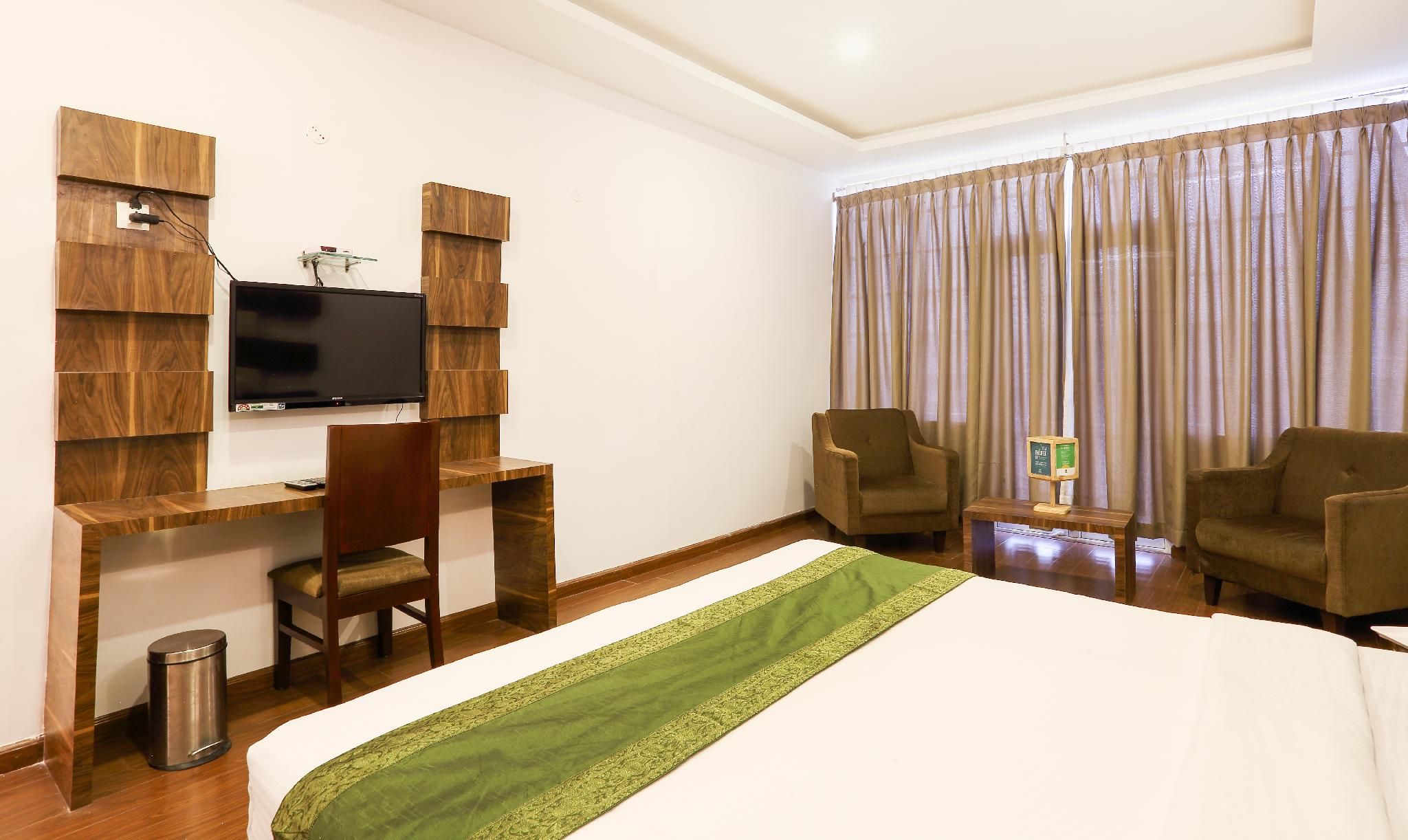 Deluxe Mountain View Room