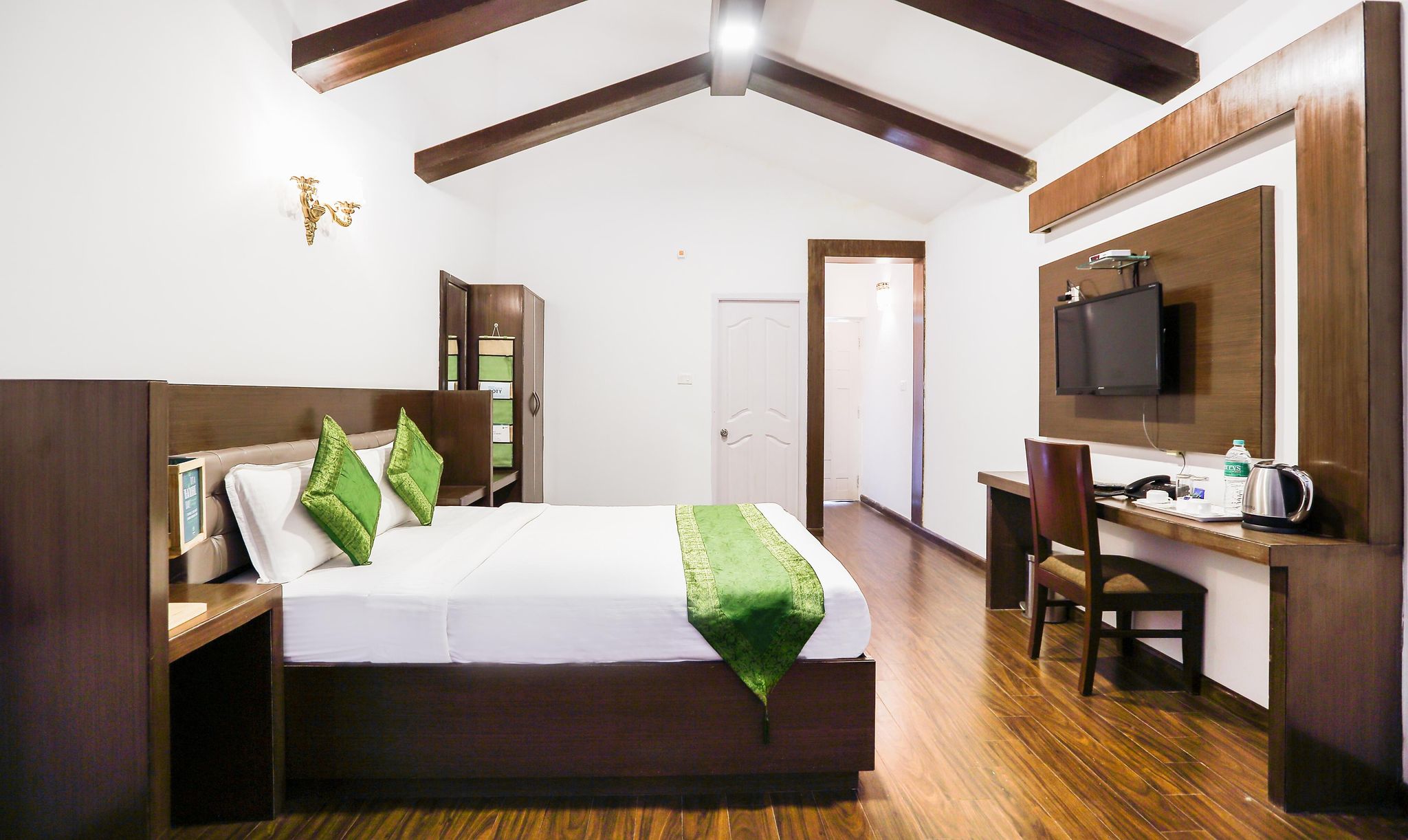 Treebo Skydale Inn & Suites With Mountain View Standard Double Room