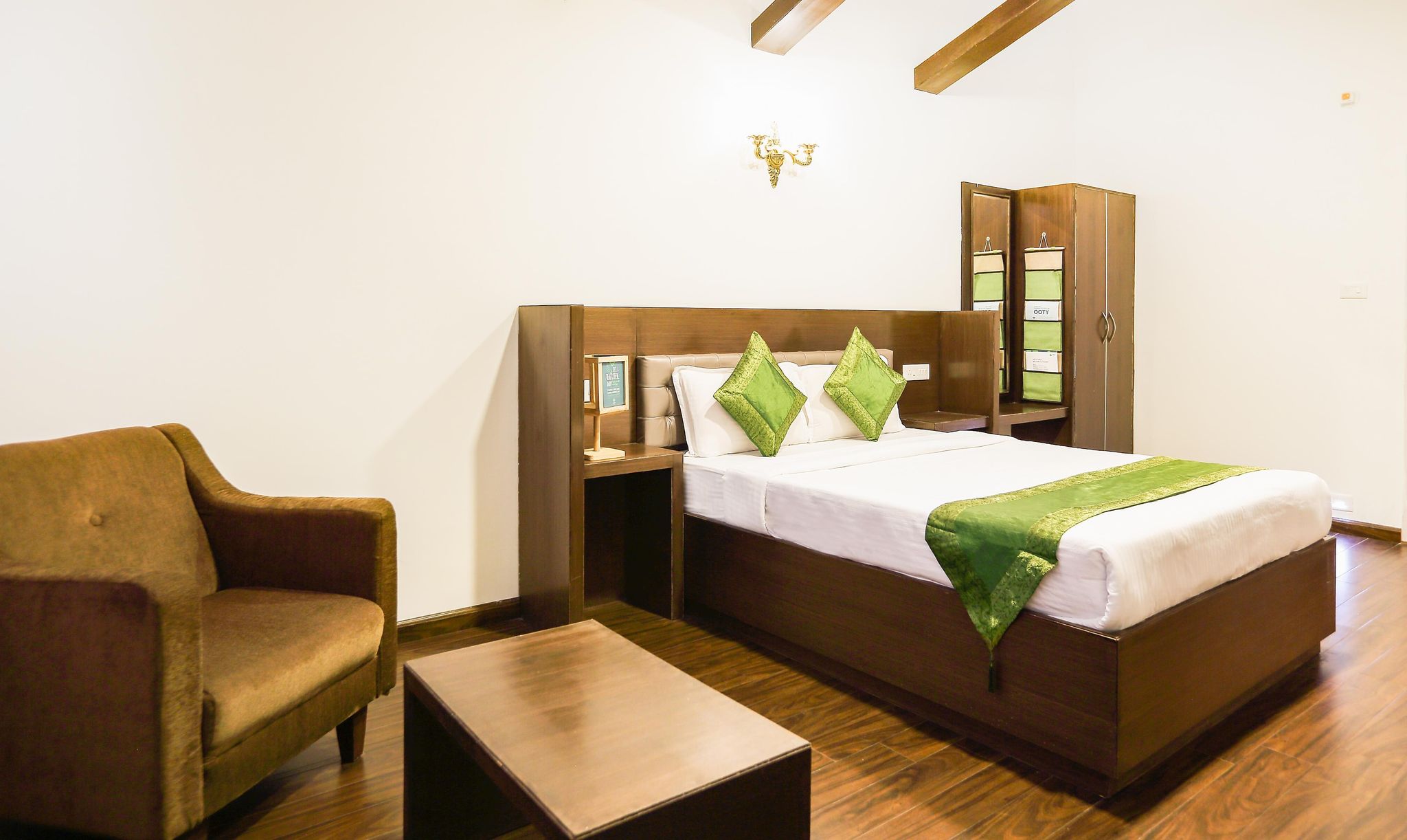 Treebo Skydale Inn & Suites With Mountain View Standard Double Room 4