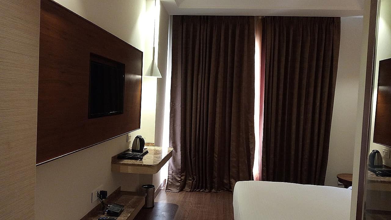 Maple Grand Deluxe Room 20