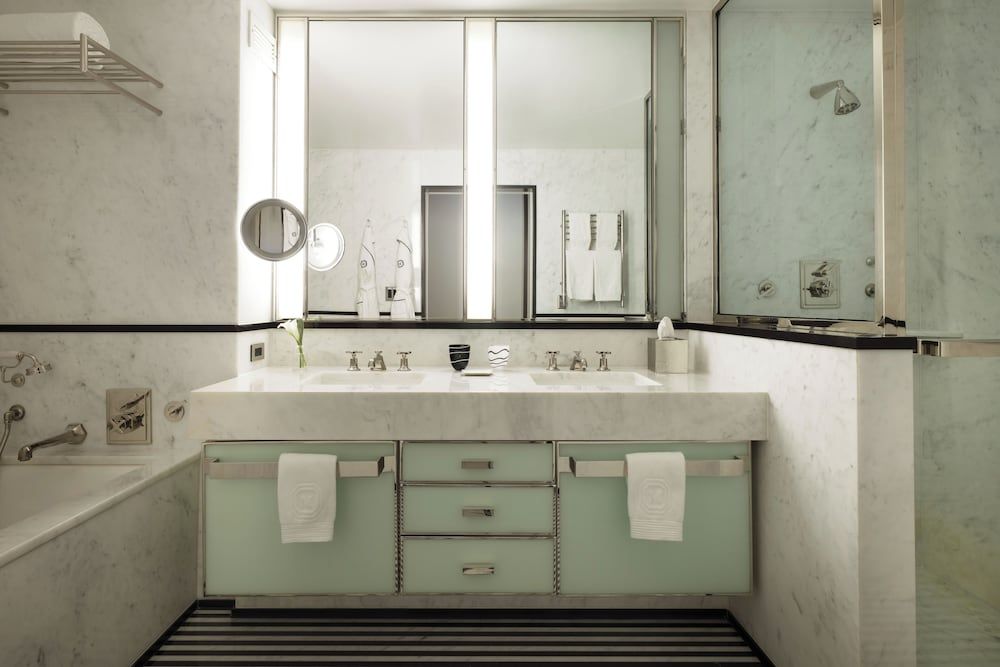 The Mark Madison Queen Room 3