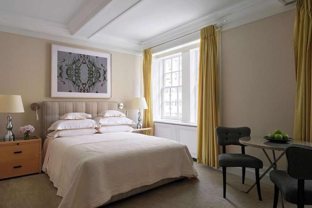 The Mark Madison Queen Room 2