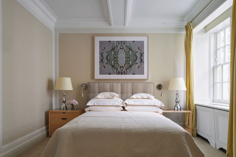 The Mark Madison Queen Room