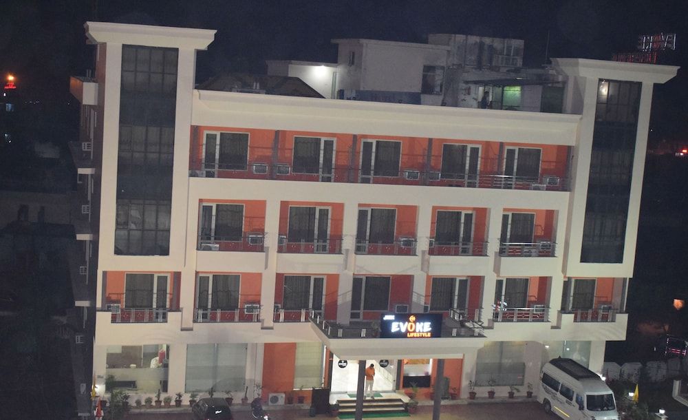 Front of property - evening/night