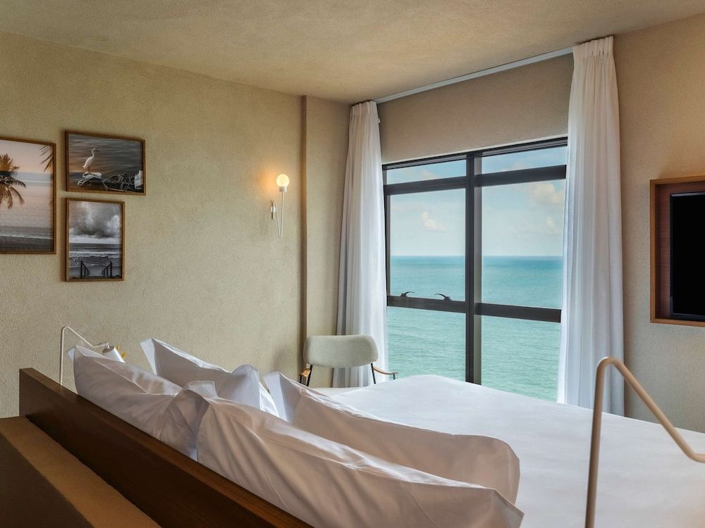 Deluxe Room, 1 Queen Bed