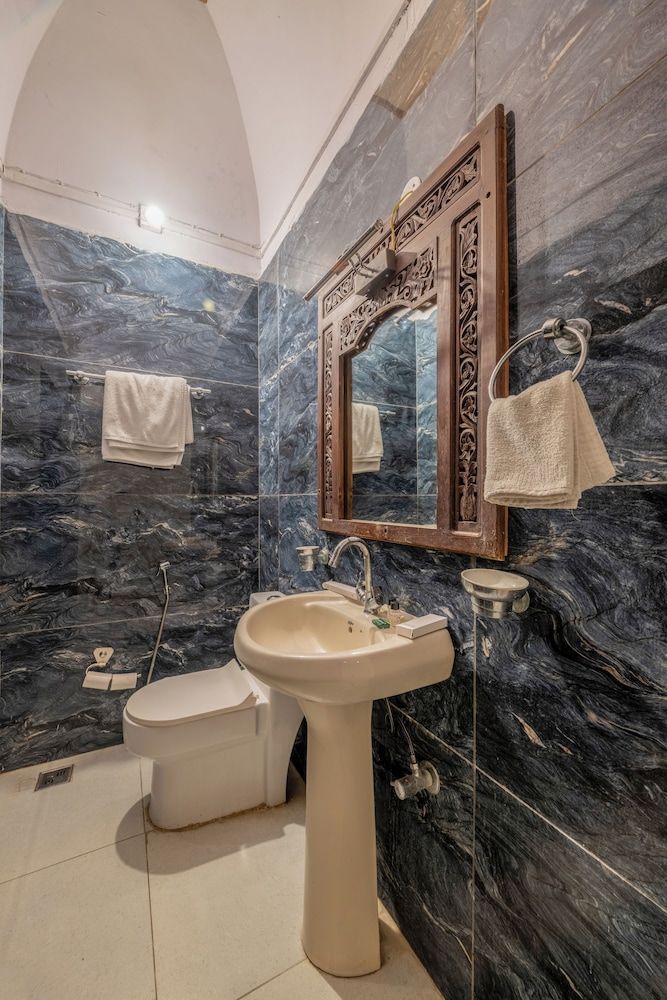 The Shahi Palace Mandawa, A Heritage Boutique Haveli Classic Room 6