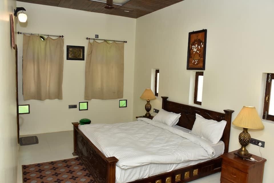 The Shahi Palace Mandawa, A Heritage Boutique Haveli Classic Room 2