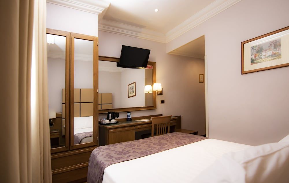 Hotel Giolli Nazionale Double or Twin Room (Small) 5