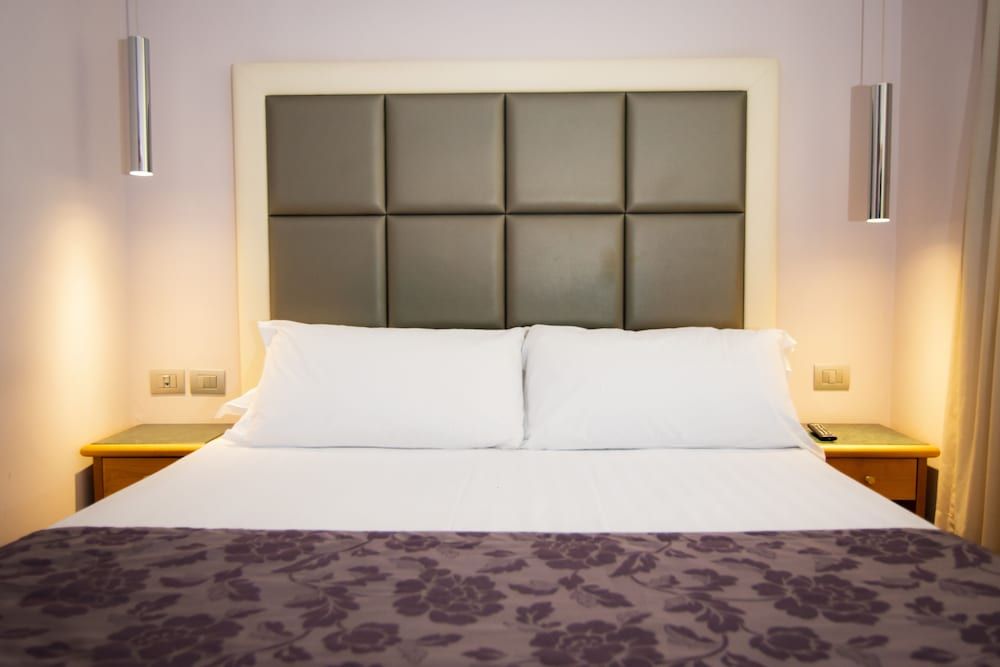 Hotel Giolli Nazionale Double or Twin Room (Small) 2