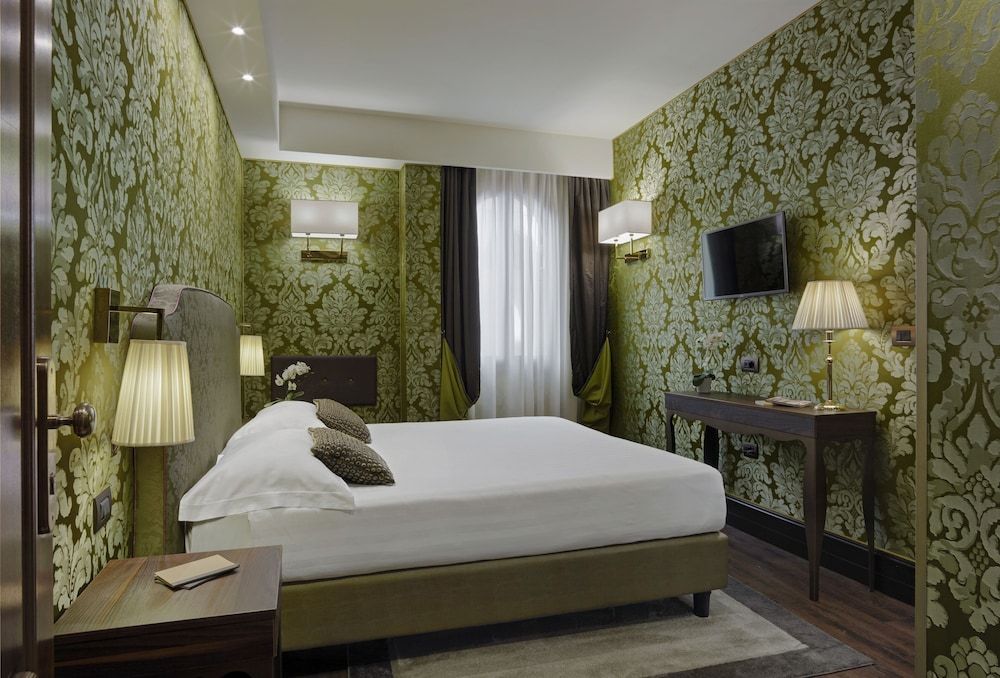 undefined Hotel American Dinesen 7