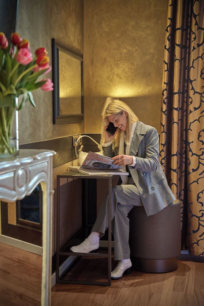 Unahotels Ala Venezia - Adults Only Deluxe Room View, with double bed or 2 single beds 50