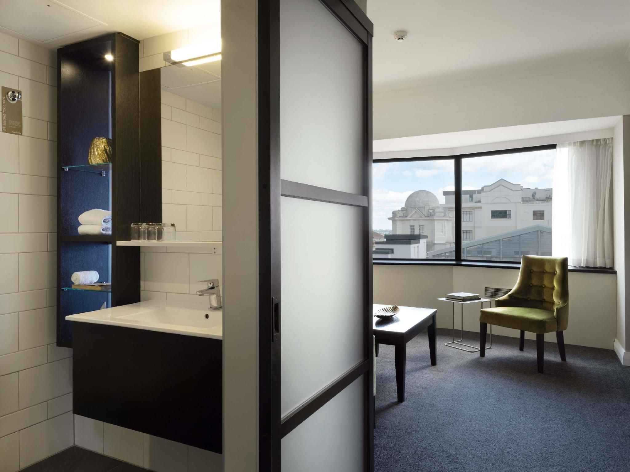 Junior Suite 1 King Bed